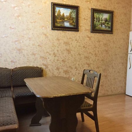 Затишна Квартира В Центрі Міста Ternopil Kültér fotó