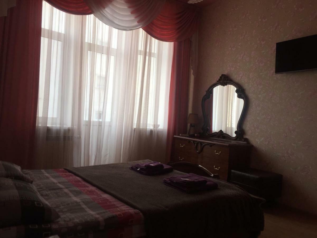 Затишна Квартира В Центрі Міста Ternopil Kültér fotó