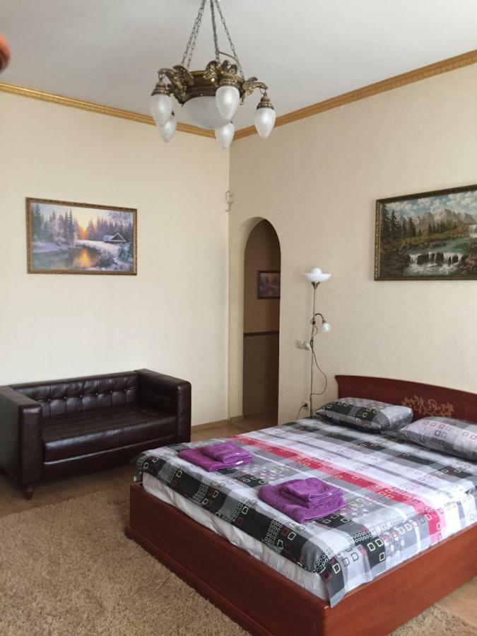 Затишна Квартира В Центрі Міста Ternopil Kültér fotó